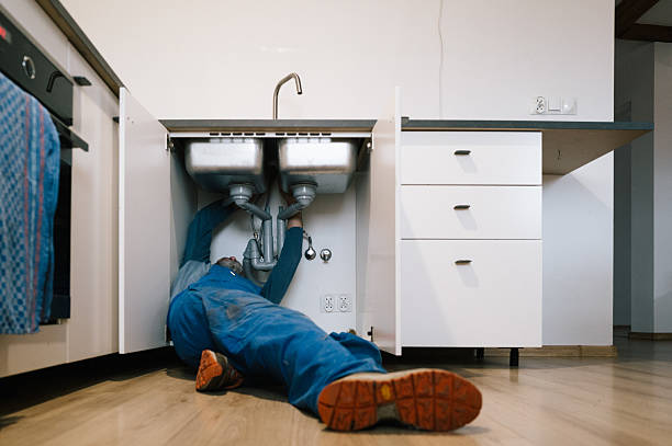 Professional Leak Detection technician working in Iola, WI